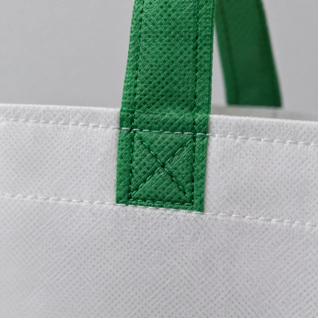 Close-up: box stitched handles on a non woven bag